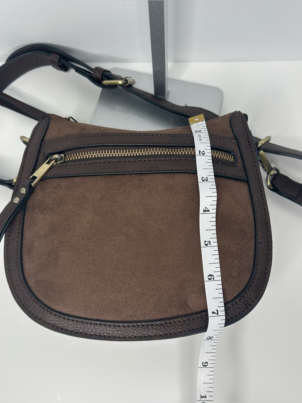 Kelly & Katie Brown Crossbody Bag - Picture 10 of 12